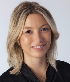 Carina Carvalho, Pharmacist/Education Manager Active Cosmetics L'Oréal