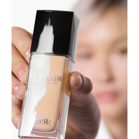 Dior Forever Skin Glow Foundation Radiant Foundation  DIOR