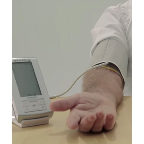 MICROLIFE BLOOD PRESSURE MONITOR MACHINE ARM CUFF w/ CASE M-L size